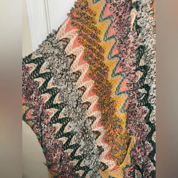 Anthropologie Akemi + Kin Alva Textured Chevron Wrap Sweater Kimono - Picture 3 of 7